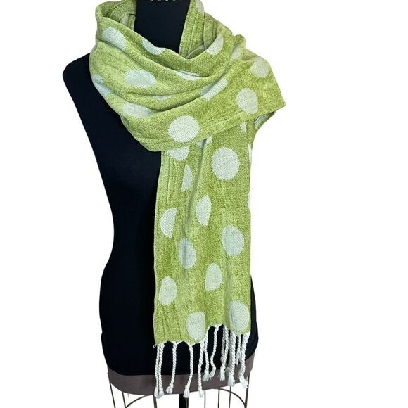 Calzeat of Scotland Scarf Green and Cream Polka Dot Fringe - Picture 1 of 10
